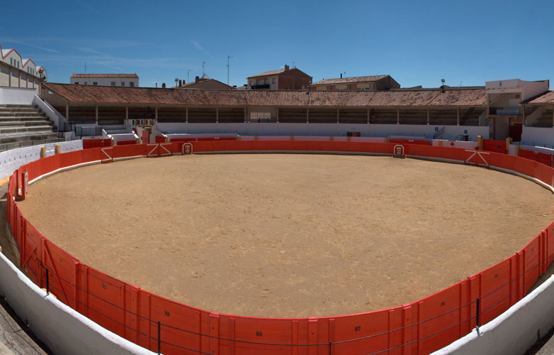 Interior de la Plaza de toros de Peralta
